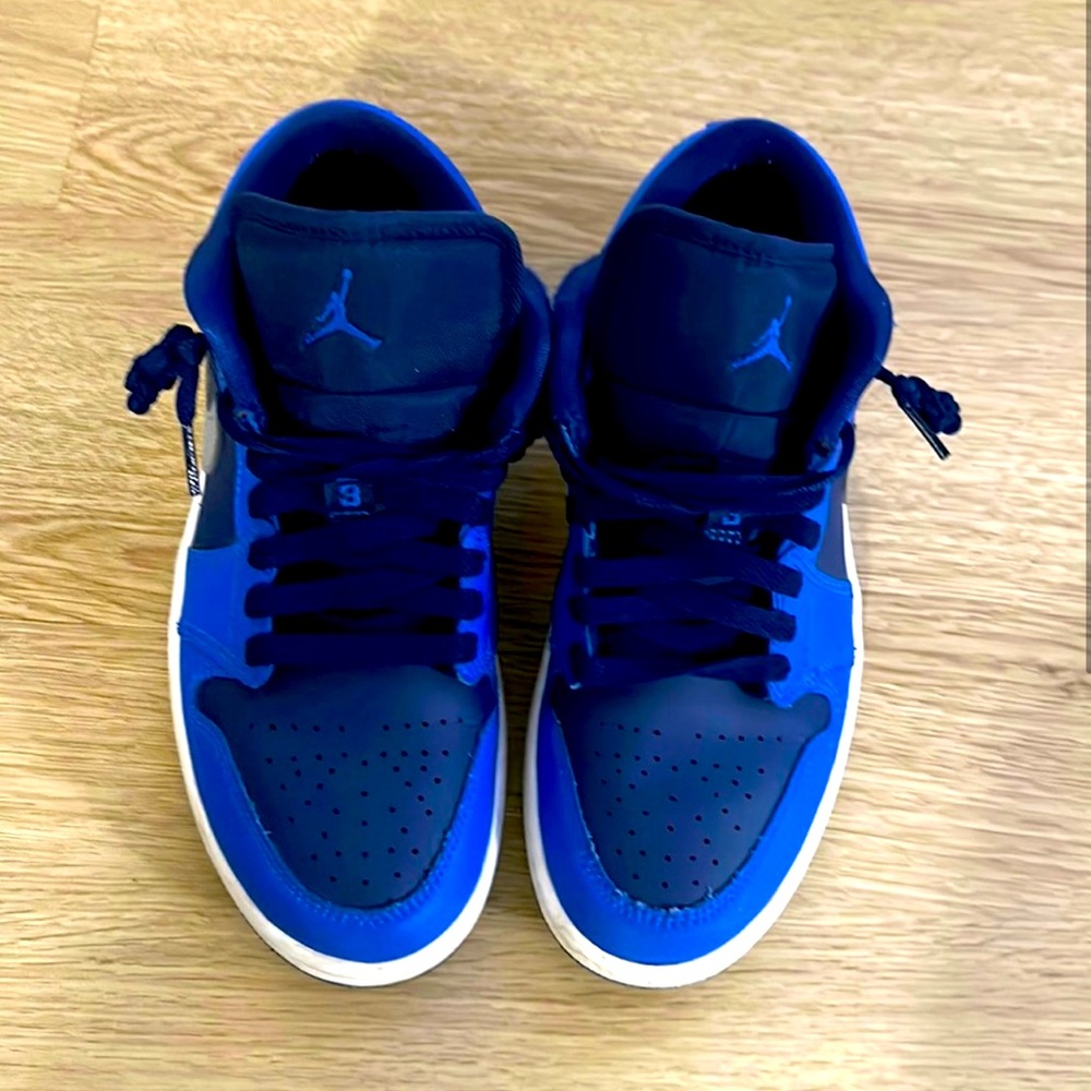 Nike Dunks for sale.  This is a repost.